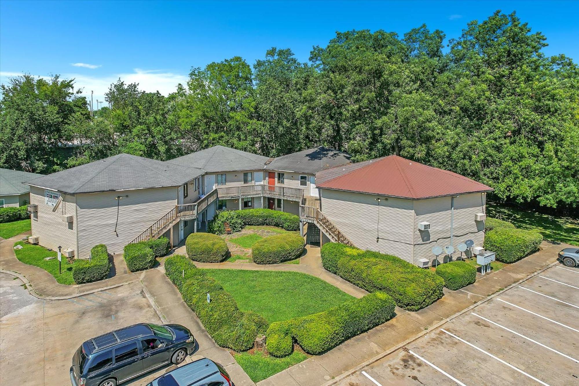 Modern Studio Apartment Near Merrimack Park ฮันต์สวิลล์ ภายนอก รูปภาพ