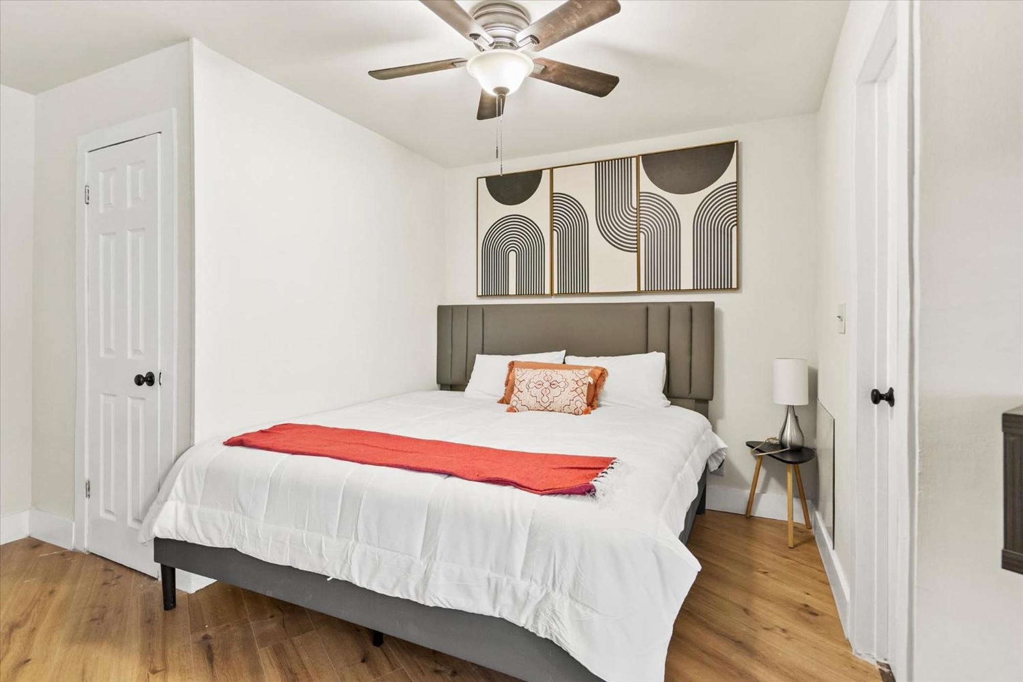 Modern Studio Apartment Near Merrimack Park ฮันต์สวิลล์ ภายนอก รูปภาพ